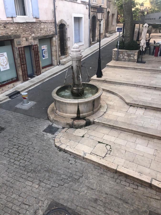 Fontaine Διαμέρισμα Aups Εξωτερικό φωτογραφία