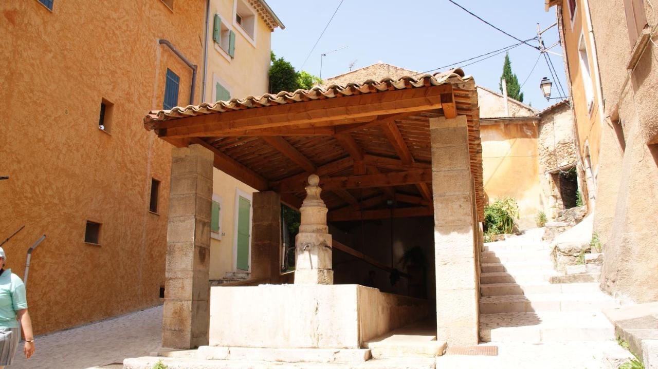 Fontaine Διαμέρισμα Aups Εξωτερικό φωτογραφία