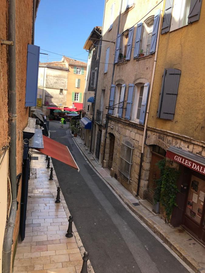 Fontaine Διαμέρισμα Aups Εξωτερικό φωτογραφία